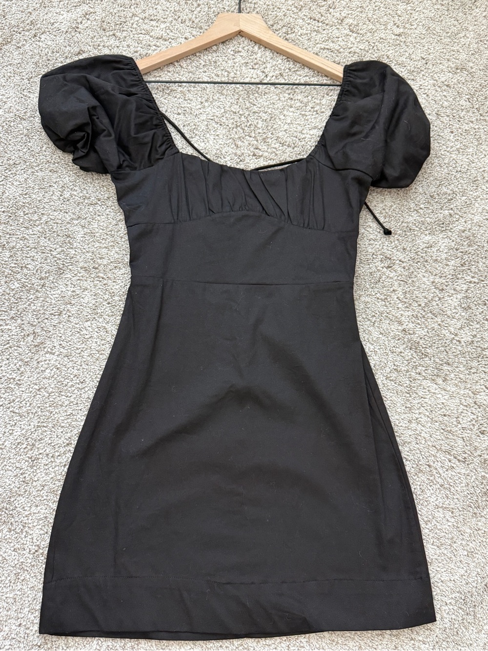 Altard Stare Black Puff-Sleeve Mini Dress